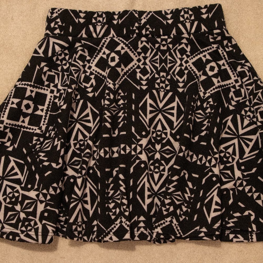 ADORABLE dressy Skirt